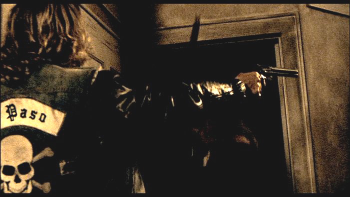 TEXAS_CHAINSAW_THE_BEGINNING_UR-106