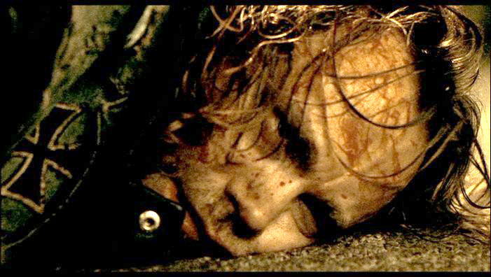 TEXAS_CHAINSAW_THE_BEGINNING_UR-139