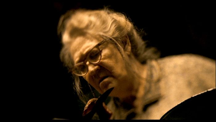 TEXAS_CHAINSAW_THE_BEGINNING_UR-141