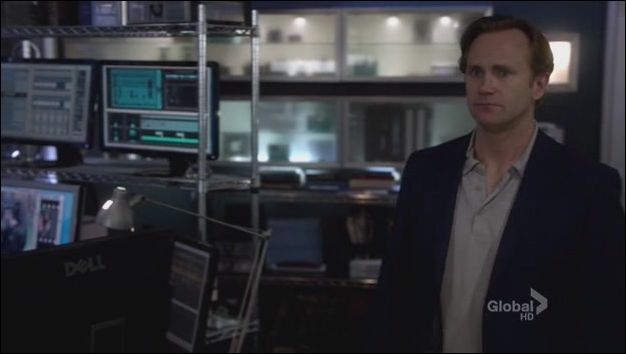 Lie.to.Me.S02E22.HDTV.XviD-LOL.[VTV][(041033)21-33-21]