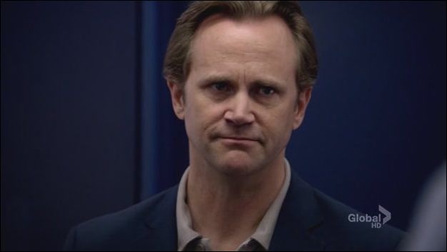 Lie.to.Me.S02E22.HDTV.XviD-LOL.[VTV][(054728)21-45-35]