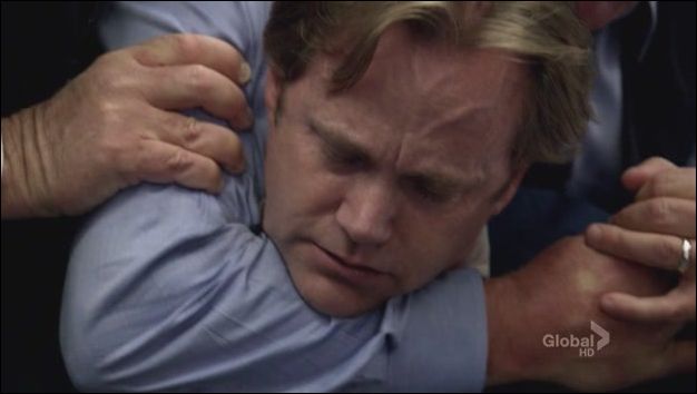 Lie.to.Me.S02E22.HDTV.XviD-LOL.[VTV][(057252)21-49-03]